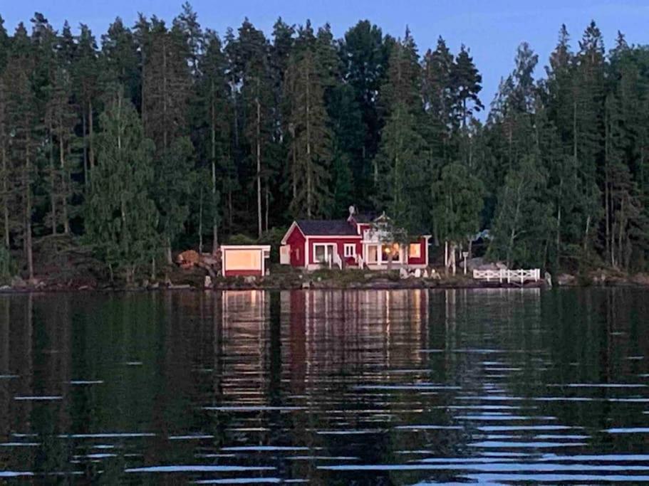 "Talludden" By The Lake Arydssjoen, Furuby Exteriér fotografie